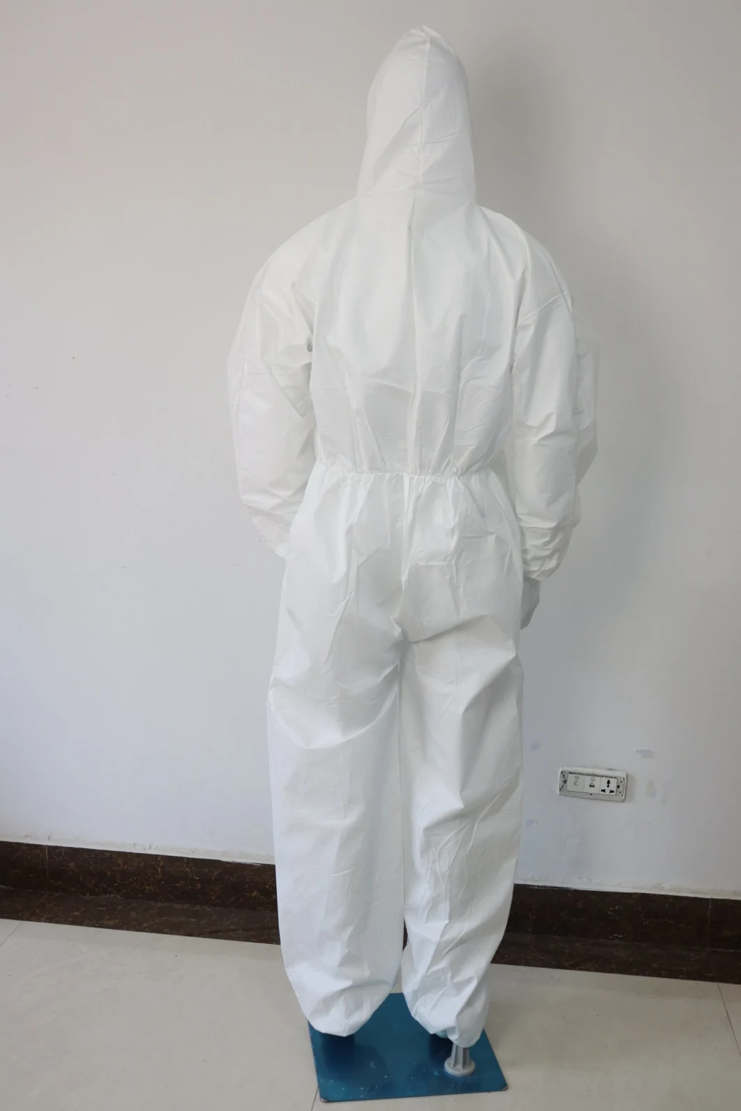 Hospital Adult SMS Disposable Non-Woven Protective PP PE Disposable Medical Surgical PPE Isolation Gowns